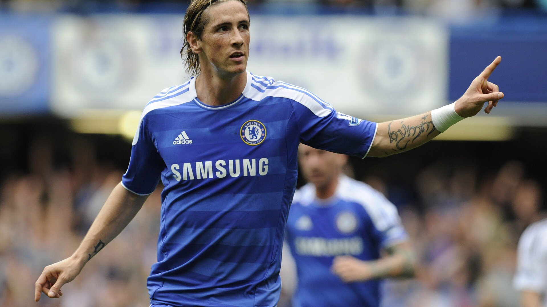 关于西亚卡姆迎来三赛季出色发挥，皇家马德里观众热烈欢呼！赛场气氛高涨的信息